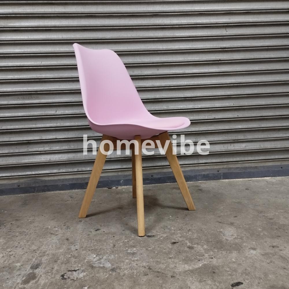 HV Scandinavian Padded Chair