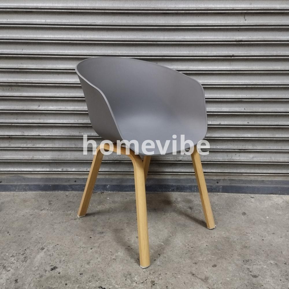 HV Scandinavian Helmet Chair